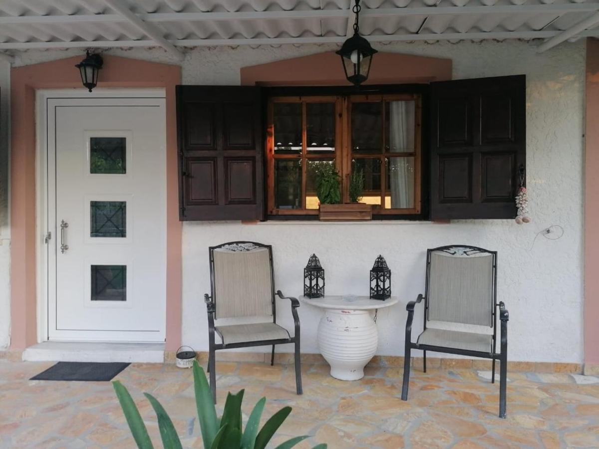 Tota'S Family House, 4 Min Walk To The Beach Levendokhórion Exterior foto