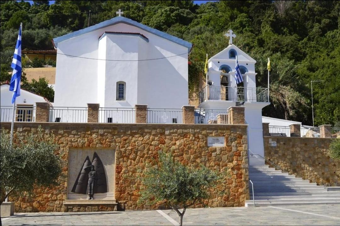 Tota'S Family House, 4 Min Walk To The Beach Levendokhórion Exterior foto