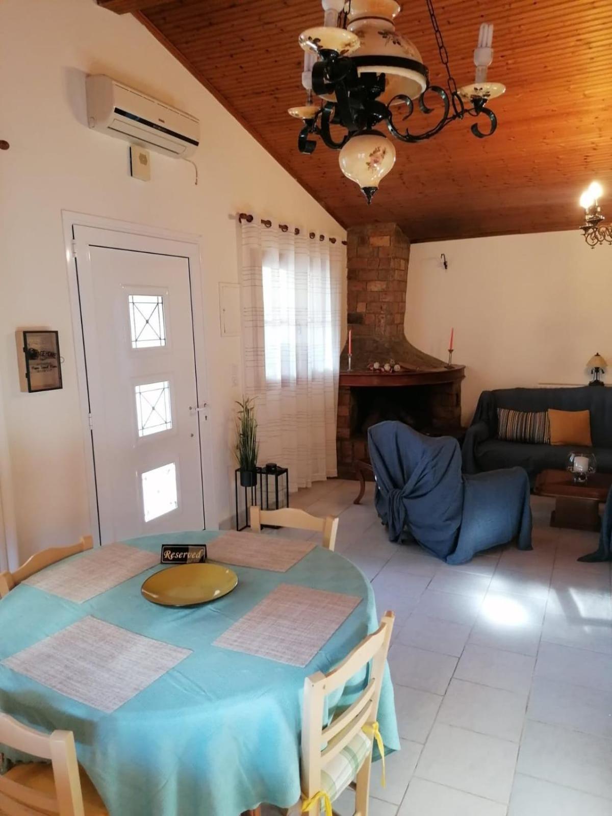 Tota'S Family House, 4 Min Walk To The Beach Levendokhórion Exterior foto